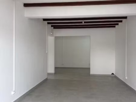 local commercial 60 m²