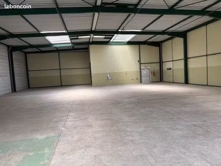 local 880 m² audincourt