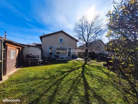 maison 8 pièces 165 m²