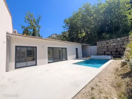 villa neuve proche centre-ville