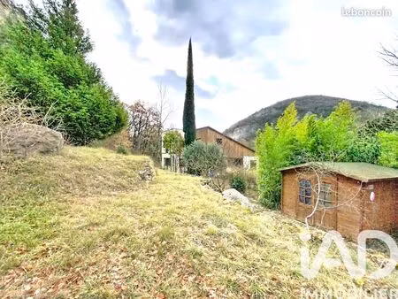 maison 8 pièces 208 m²