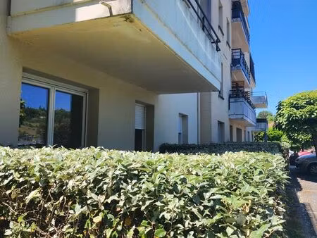 appartement t3 lumineux avec terrasse et double parking – sarlat-la-canéda – 135 000