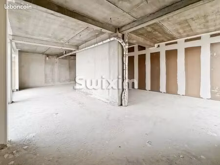 local 74 m² pierrelatte