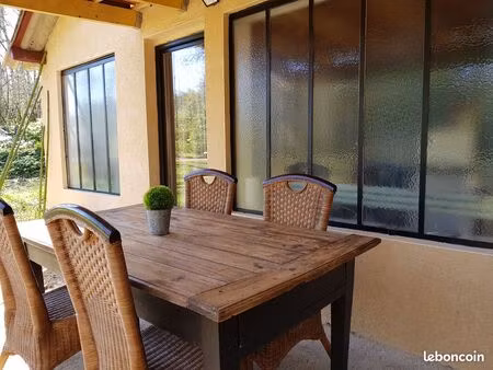 maisonnette studio meublée sainte alvere centre