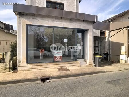 local commercial 60 m²