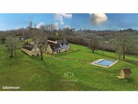 maison 12 pièces 329 m²