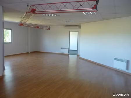 bureaux a louer 115m²