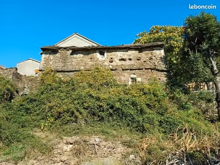 deux maisons à restaurer concoules ( gard  lieu-dit montredon )