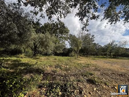 terrain 537 m² ners