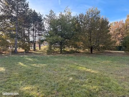 terrain 1 260 m² lapeyrouse fossat