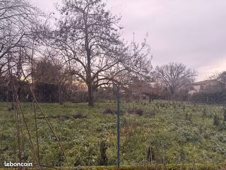 terrain 643 m² mirepoix sur tarn