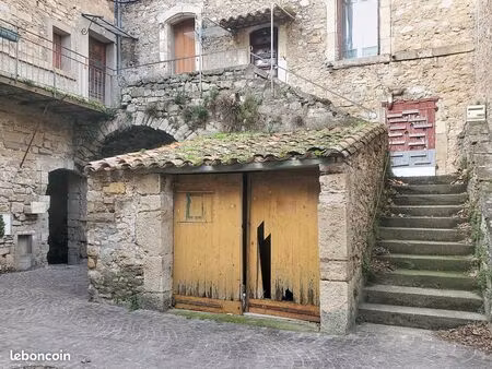 parking/box 1 pièce 16 m²