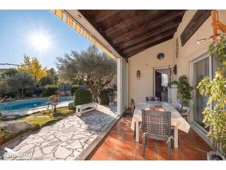 villa 5 pièces 130 m²