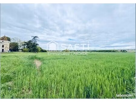 terrain 1800 m² montberon