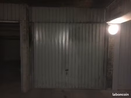 parking/box bordeaux saint-michel