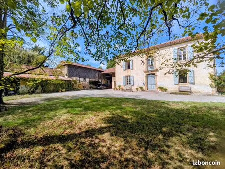 maison 6 pièces 200 m²