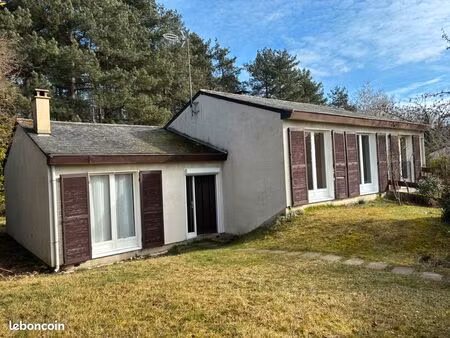 maison 4 chambres – 104 m² – 1 000 m² de terrain – bordure forêt – 160 000