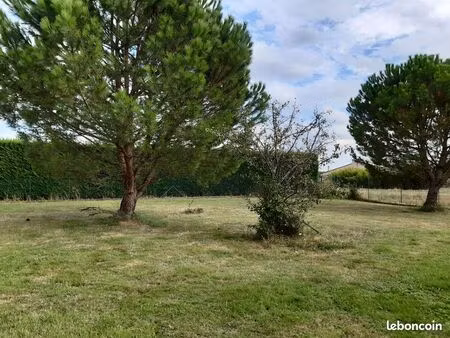 terrain 1072 m2 sur fronton