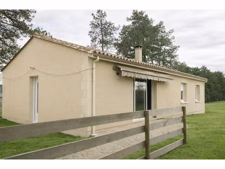 vente maison de plain-pied au calme – 4 chambres – 1 650 m² de terrain – située dans la jo