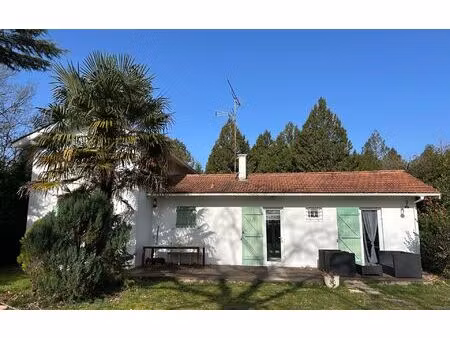 location maison  m² t-5 à mézos  960 €