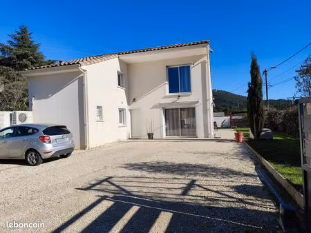 maison individuelle récente