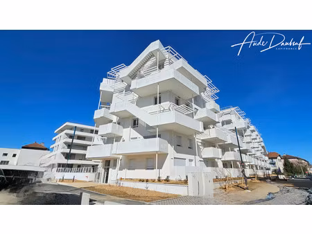 appartement 111 m2 + 26 m2 de terrasse + rooftop 57 m2