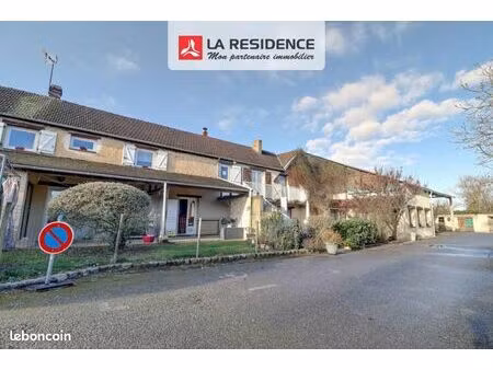 immeuble 12 pièces 371 m²