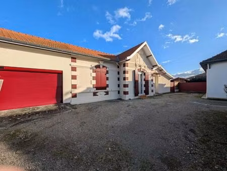 maison 120m² sur une parcelle de 1200 m²  terrasse  jardin et garage