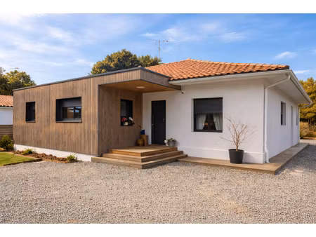 jolie maison à tosse avec dépendance