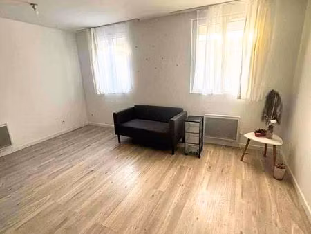 f1 meublé 30 m² – proche gare avec jardinet