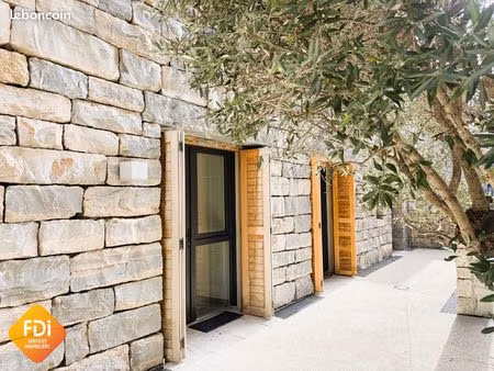 studio 1 pièce 25 m²