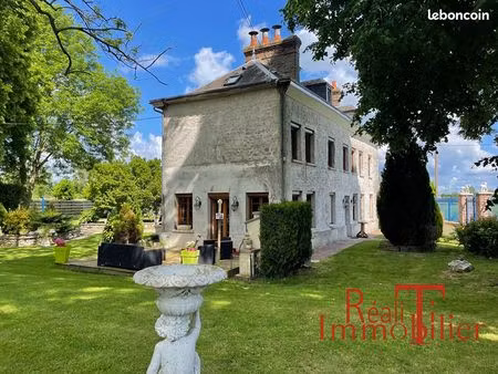 maison 7 pièces 230 m²