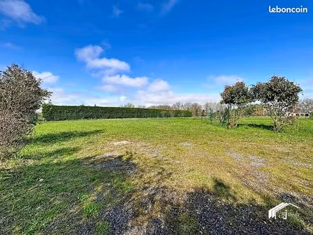 terrain 1046 m² lasserre-pradère