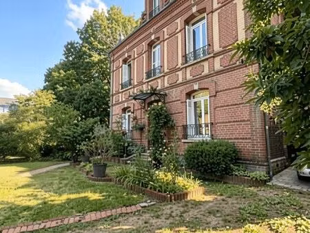 maison 8 pièces 180 m²