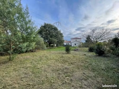 terrain 500m² - roques (la pointe)