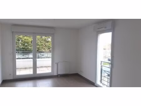 à louer – t2 avec balcon & parking – pornichet (résidence villa marinas)