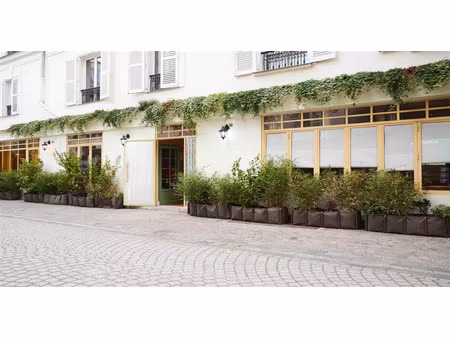 belle opportunite ! restaurant avec extraction - terrasse sur rue piétonne