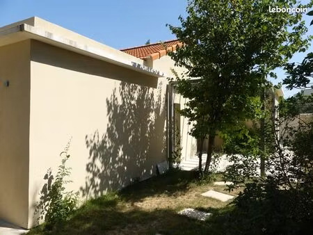 villa rénovée secteur résidentiel près d'avignon