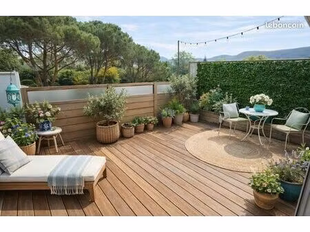110 m2 rénové et meublé avec terrasse