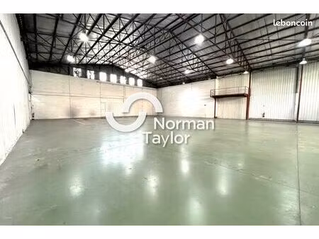 local d'activité 2 240 m²
