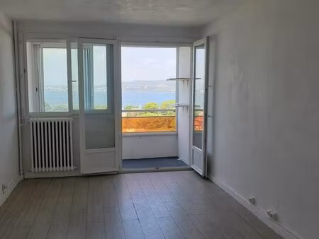 appartement f4 lumineux avec vue panoramique sur l'étang de thau