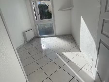 appartement 2 pieces 42 m2 31500 la gloire