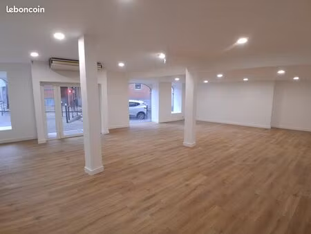 local commercial - 108m² - nimes