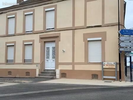 dans résidence neuve