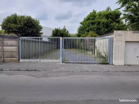 garage sécurisé à louer