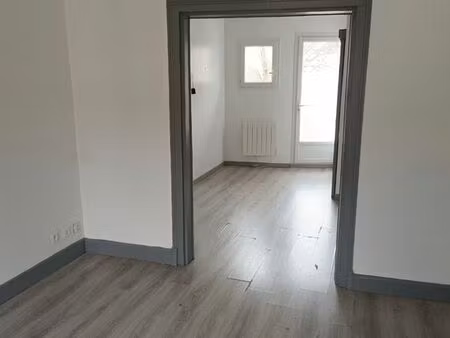 location f1 saint anne