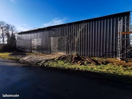 local industriel 100 m²