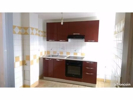 beau t2 + cuisine équipée proche mairie 15éme