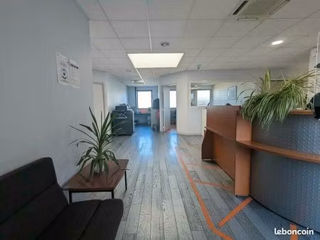 bureaux 788 m² evreux