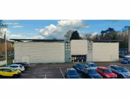 local commercial 1013 m² louviers